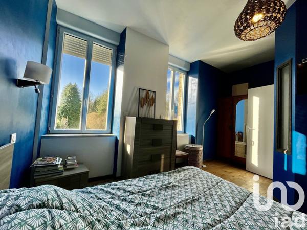 Maison 10 pièces de 250 m² à Loguivy-Plougras (22780)