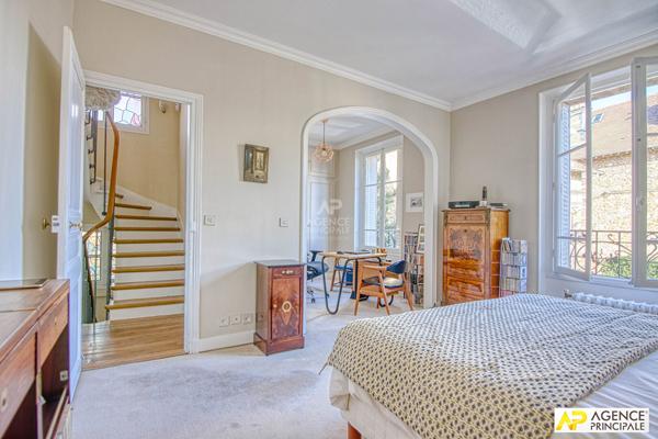 Versailles Montreuil St-Symphorien Maison 6 pièces 210 m² au sol avec jardin 1 850 000 € **  - Référence  28207