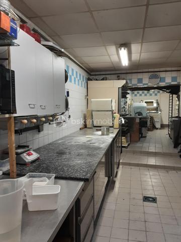 Local commercial de 200 m²