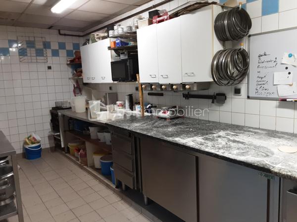 Local commercial de 200 m²