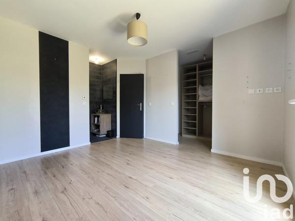 Maison à vendre 4 pièces 185 m² Sadirac