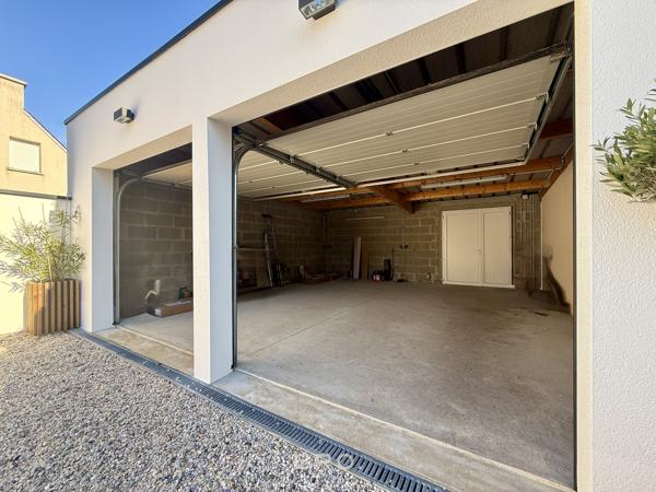 ARRADON - MOUSTOIR - MAISON RÉNOVÉ 115 M2 - VIE DE PLAIN PIED- 4 CHAMBRES- 602 M2 DE TERRAIN- DOUBLE GARAGE