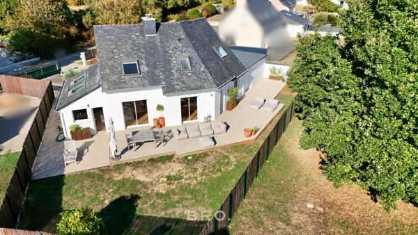 ARRADON - MOUSTOIR - MAISON RÉNOVÉ 115 M2 - VIE DE PLAIN PIED- 4 CHAMBRES- 602 M2 DE TERRAIN- DOUBLE GARAGE