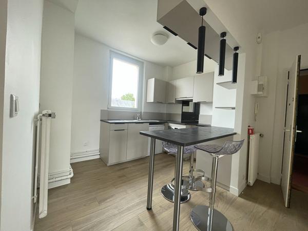 ORLEANS, Hypercentre - Bien rare à la location - Appartement 4 pièces de 82 m² avec chauff inclus + garage  + cave
