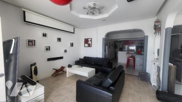 A VENDRE/APPARTEMENT/TOULON : quartier du Champs de Mars, à proximités des facultés, transports...