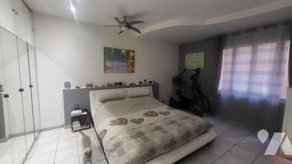 A VENDRE/APPARTEMENT/TOULON : quartier du Champs de Mars, à proximités des facultés, transports...