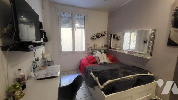 A VENDRE/APPARTEMENT/TOULON : quartier du Champs de Mars, à proximités des facultés, transports...