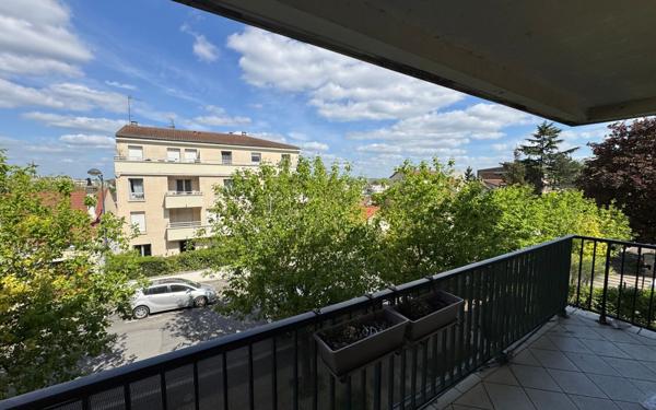 Appartement à louer    3 pièces •  Joinville-le-Pont