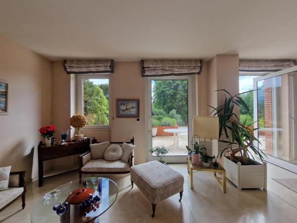 Maison 9 pièces - 380 m2