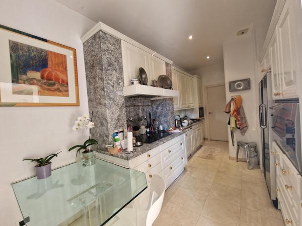 Maison 9 pièces - 380 m2