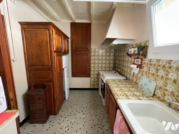 MIELAN (32) Cœur de village, agréable maison de ville sur cour proche tous commerces/commodités