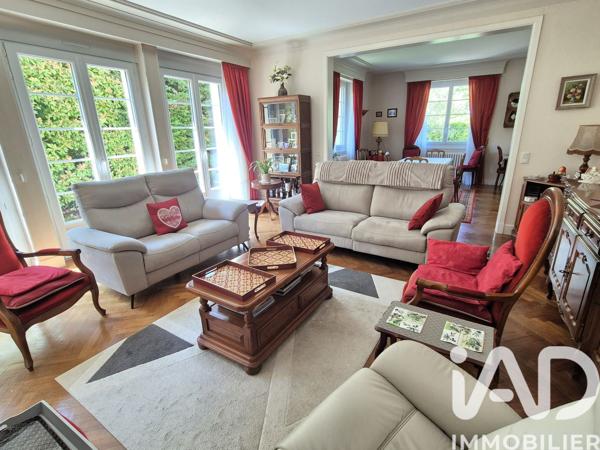 Maison à vendre 9 pièces 236 m² Aussillon