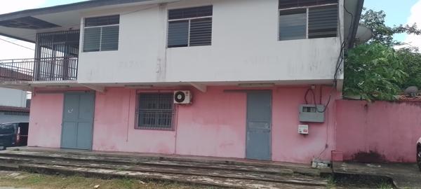 Immeuble 15 pièces - 350 m²