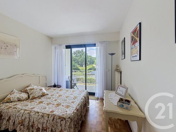 Appartement F2 à vendre  2 pièces - 56 m 2   ARCACHON  - 33