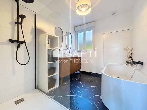 Maison familiale de 160m² habitables environ idéalement située sur la commune de Combleux