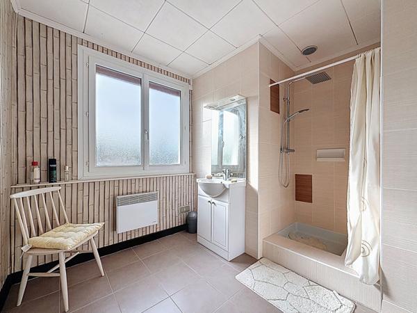 Maison familiale 7 pièces à vendre à Duran, proche écoles et université