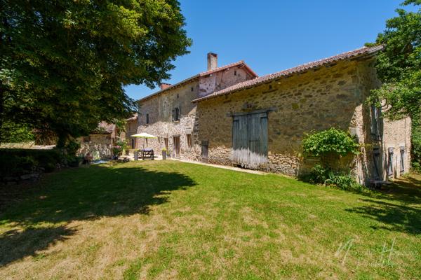 Maison
         6 pièces
        - 208 m² 229 900 € *