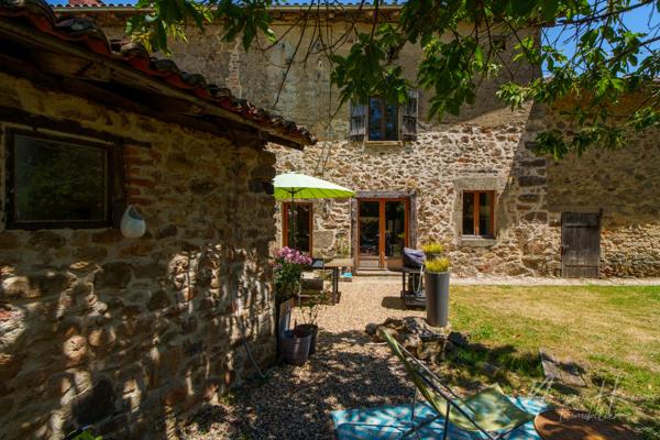 Maison
         6 pièces
        - 208 m² 229 900 € *