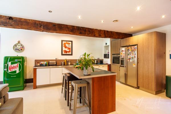 Maison
         6 pièces
        - 208 m² 229 900 € *
