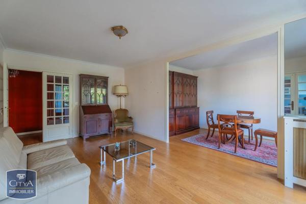 Appartement à vendre 3 pièces Paris 18e Arrondissement (75018)