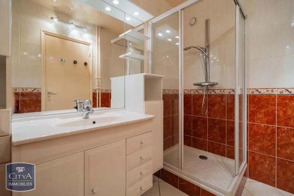 Appartement à vendre 3 pièces Paris 18e Arrondissement (75018)