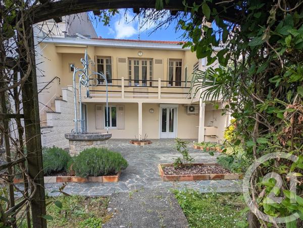 Maison à vendre  6 pièces - 110 m 2   PAUILLAC  - 33