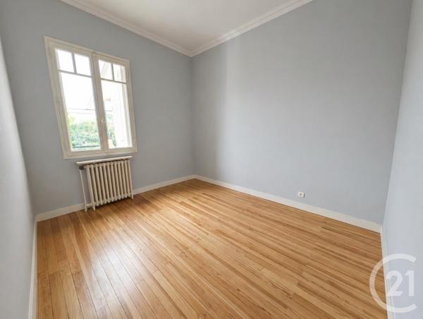 Maison à vendre  6 pièces - 110 m 2   PAUILLAC  - 33