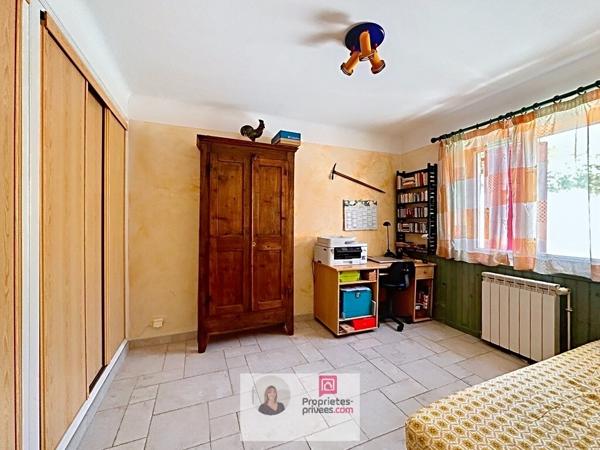Maison de plain pied 4 pièces -  442 m2 de terrain