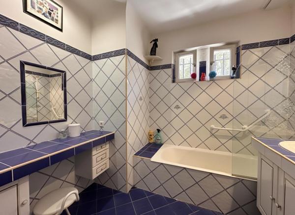 Maison de plain pied 4 pièces -  442 m2 de terrain