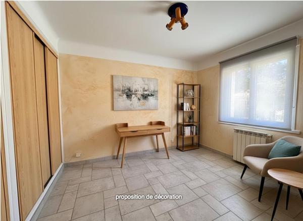 Maison de plain pied 4 pièces -  442 m2 de terrain