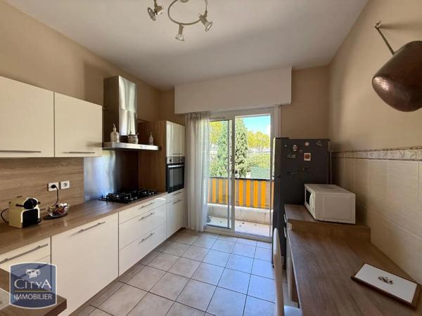 Appartement à louer 4 pièces 110m²
