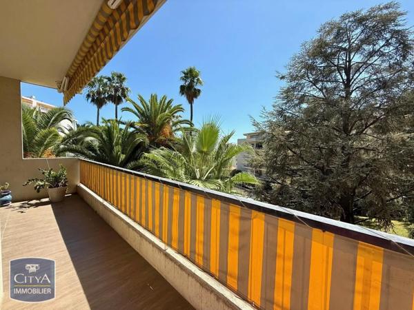 Appartement à louer 4 pièces 110m²