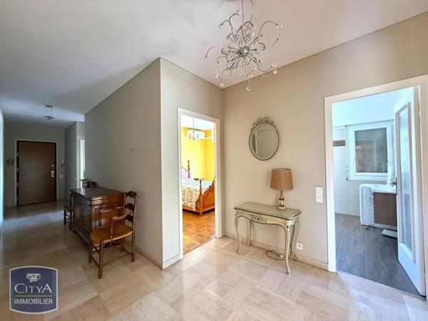 Appartement à louer 4 pièces 110m²