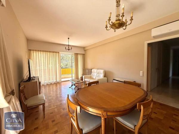 Appartement à louer 4 pièces 110m²