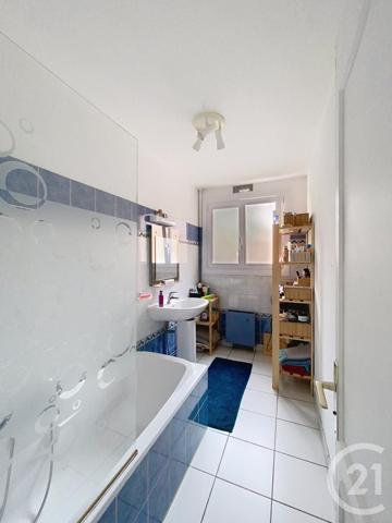 Appartement F4 à vendre  4 pièces - 80 m2 ST CLEMENT - 89