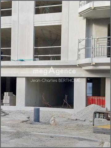 Local Commercial à CHALLANS, 85300 - 1 pièce 54m²