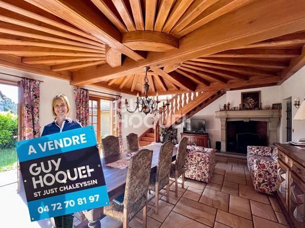 Maison atypique de 155 m², centre de Chaponnay