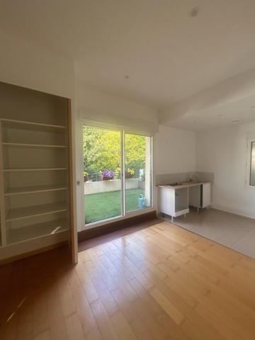 Studio Lumineux avec terrasse de 14 m²