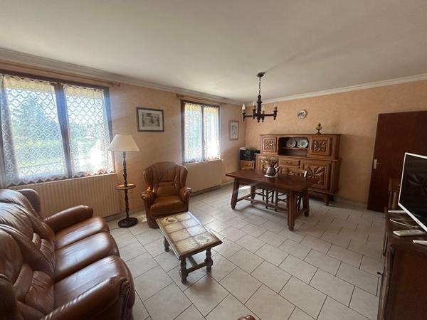 Maison 142 m2 - 8 pieces - 6 Chambres - Sous-sol - Hangar - Terrain 2000m2