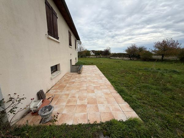 MAISON 3 CHAMBRES - GARAGE - TERRAIN