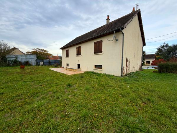 MAISON 3 CHAMBRES - GARAGE - TERRAIN