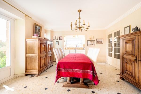 Maison à vendre |  Cléder |  9 pièces | 213 m²