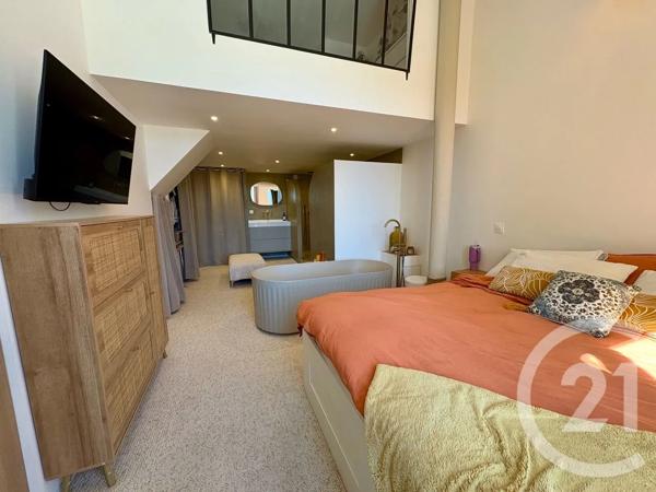 Appartement T3 à vendre  3 pièces - 92,30 m 2   HYERES  - 83