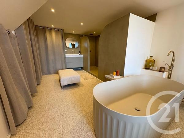 Appartement T3 à vendre  3 pièces - 92,30 m 2   HYERES  - 83