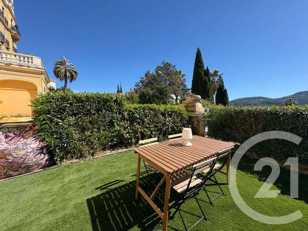 Appartement T3 à vendre  3 pièces - 92,30 m 2   HYERES  - 83