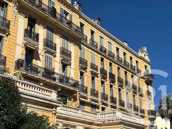 Appartement T3 à vendre  3 pièces - 92,30 m 2   HYERES  - 83