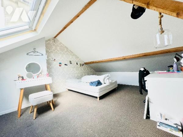 SAINT-CYR-SUR-LOIRE
Av. de la République
Idéalement située