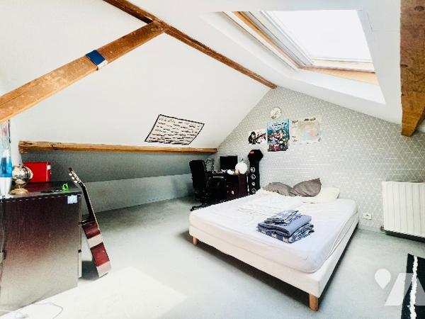 SAINT-CYR-SUR-LOIRE
Av. de la République
Idéalement située