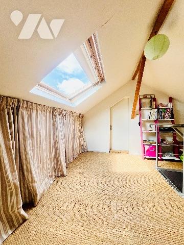 SAINT-CYR-SUR-LOIRE
Av. de la République
Idéalement située