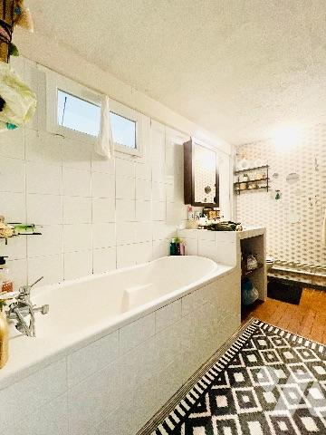 SAINT-CYR-SUR-LOIRE
Av. de la République
Idéalement située